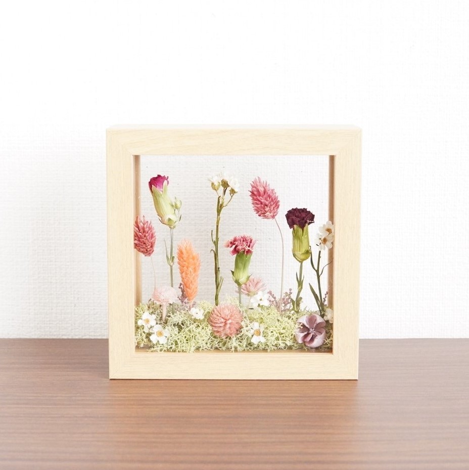 ガラスフレームの春アレンジメント S